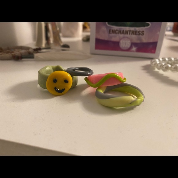 Clay Rings !! 💚✨ - Picture 2 of 4